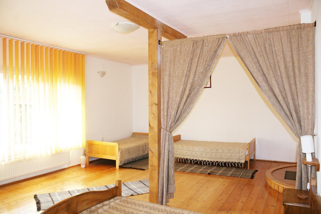 Casa Fortyogo Tîrgu Secuiesc Quarto foto